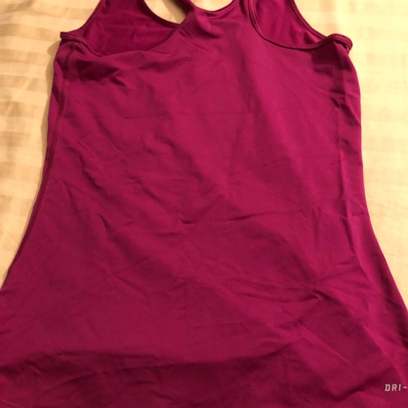 Nike Pro tank top - Picture 3 of 3